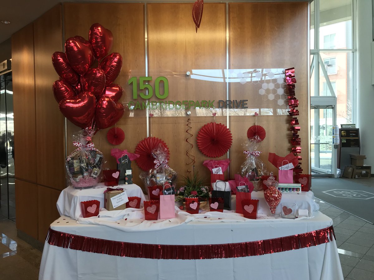cambridge_park's tweet photo. Hope everyone had a great Valentine’s Day! Thanks to everyone who stopped by to enter into the V-Day Raffle! Congrats to all the lucky winners! 💕 #CPD #ValentinesDay2018 #weloveourtenants #LFREP https://t.co/mr0lmfLCLR