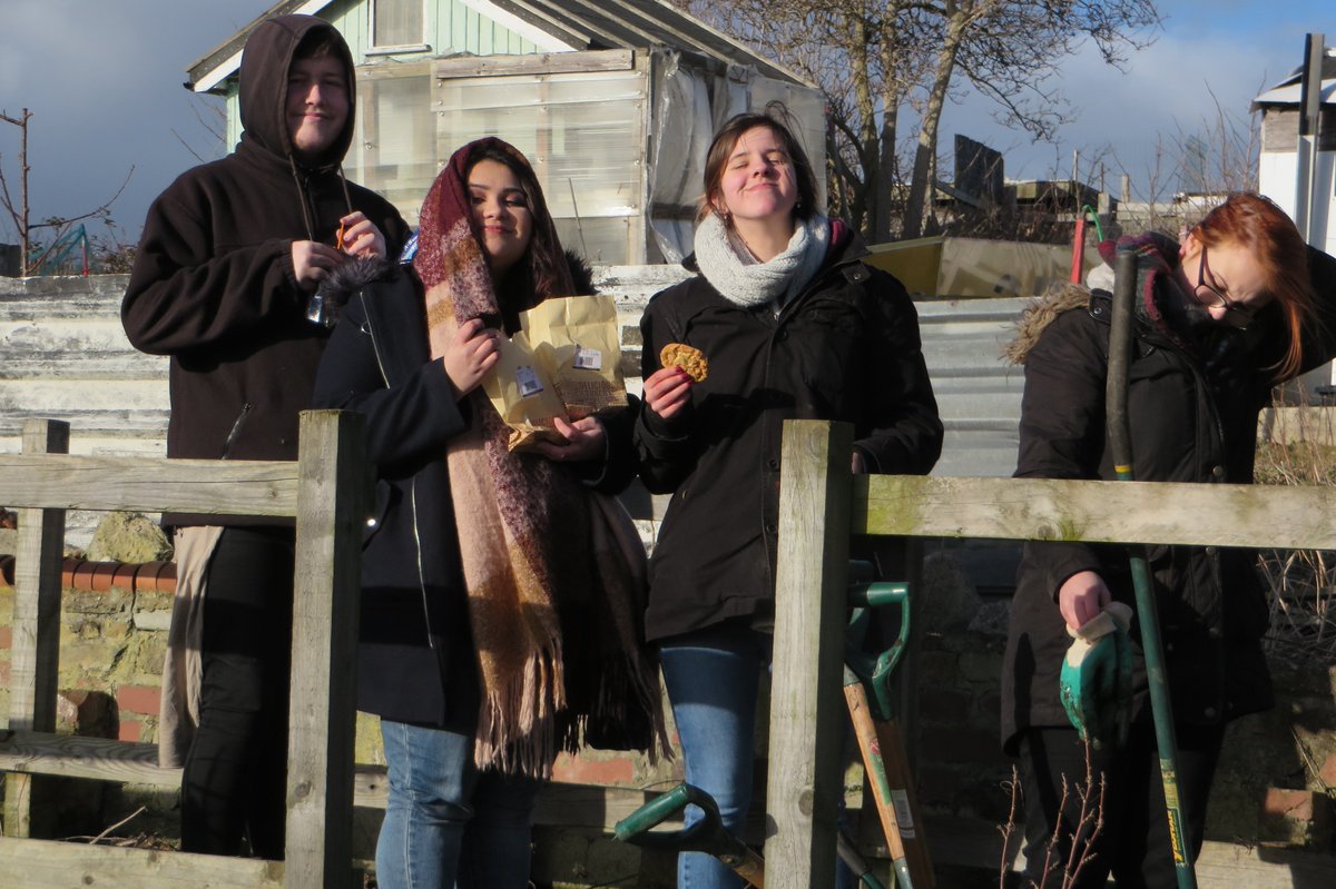 WeyesCNE's tweet photo. Our first WEYES Allotment session with young people. We planted a variety of herbs, fruit bushes and flowers to attract bees and butterflies. https://t.co/ymZNMU1Aa8