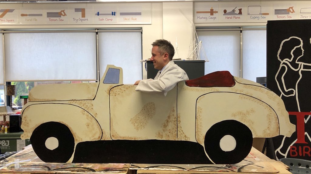Q3_DT's tweet photo. Grease in a week - Day 4. The staff are really getting into the Grease theme today. #immersiveeducation #dt #design @q3academy https://t.co/uSXNKSWpFD