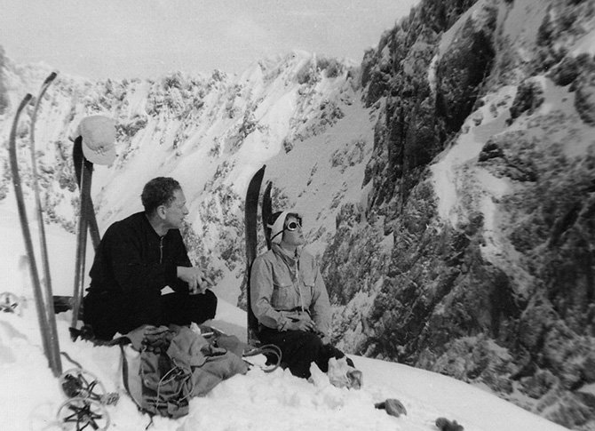 Happy Valentines all you lovely Londoners 💋❤️ Just thought i’d say, I’m free tonight 🕺🕺 if you fancy a drink in my ski-lodge? Just don’t tell Mrs Wolfgang - shhhh! 🤫🤫