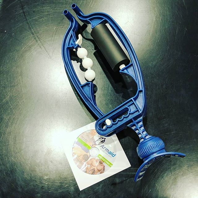 gsuslikesme's tweet photo. So looking forward to this! #Armaid #ProductTesting #GripStrength #Tendonitis #GritFitness #Wearegritfitness #deadhangchallenge #Spartan #SpartanUp #PegBoardProblems https://t.co/F6oq9OeUtW https://t.co/XYhRQLTbXF