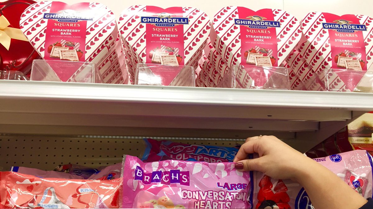 Target's tweet photo. There’s nothing sweeter than candy on clearance. 😋 🍫 🍬 https://t.co/XQ1HsSggYD