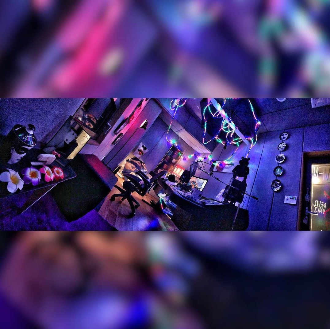 내가 사는 그 집
instagram.com/p/BfOb66XFa8c/