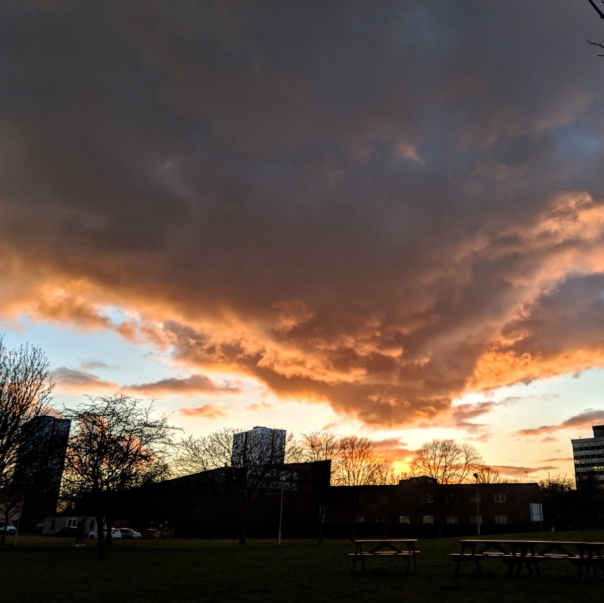 I think the end of the world predicted in <a href="/hardsuntv/">HARD SUN</a> is about to hit Manchester. It's just behind the cloud 😂🙈 #hardsun