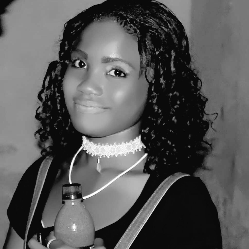 BSpeecha's tweet photo. Barbie spee tell me what do  you see https://t.co/GblK1K0uKh