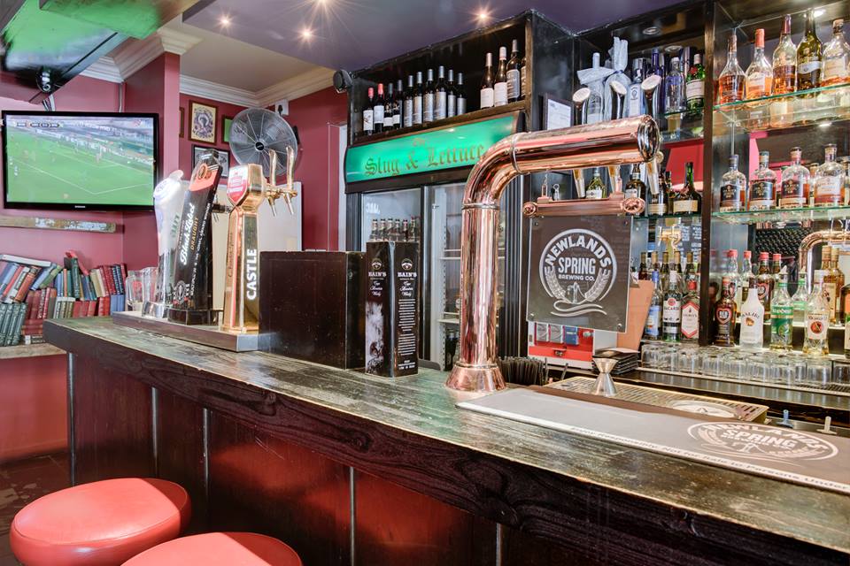 Get the BEST weekday lunch deal at <a href="/SlugKloof/">Slug & Lettuce Kloof</a> and enjoy half price on all their burgers and Cafe Classics.

The Cafe Classics are our favourite :)

More info: ed.gr/lurx