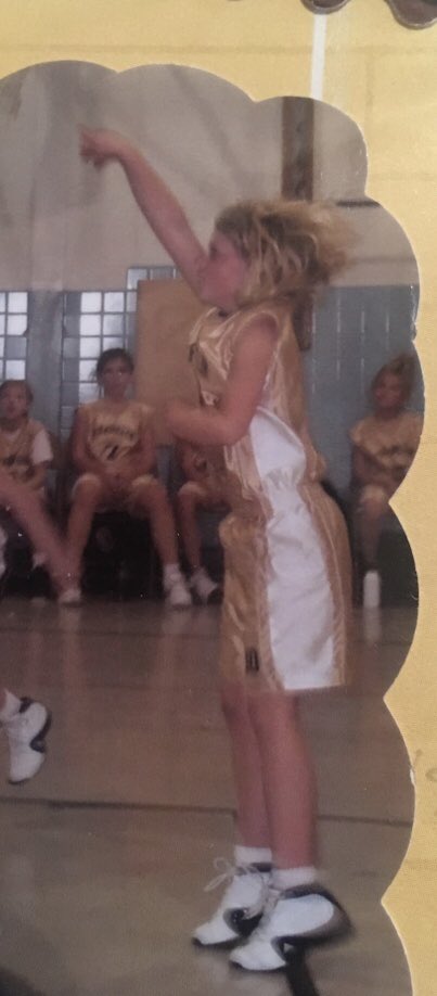 FHSlaxGALS's tweet photo. Tonight this awesome young lady and lax-girl extraordinaire @AmandaWachter10 will take the court for Senior Night!! Wishing you Good Luck and lots of fun. Congrats on a great career. We ❤️ you!! https://t.co/erSpPiRGbl