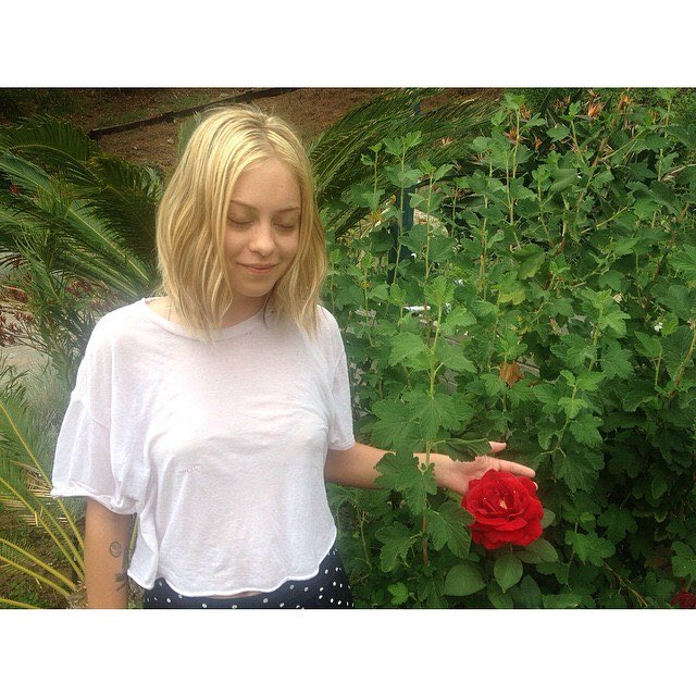 เมจฉันตอนทำผมทอง น่ารักดีนะลุคนี้ #RosaSalazar