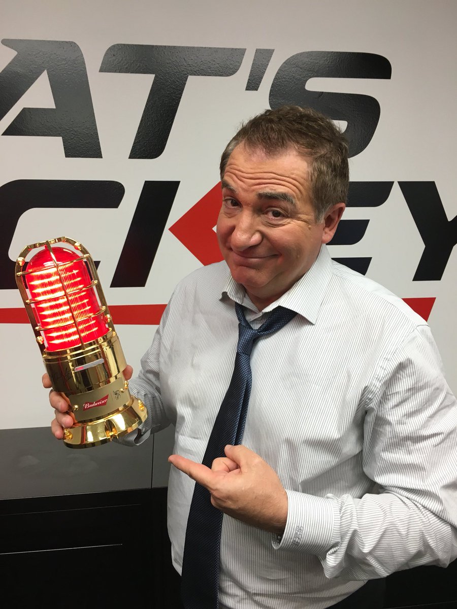 GOALS for breakfast! Look at that thing go. Whoa. Who else is loving the Gold-Synced Lights from @BudCanada? budweiser.ca #LetItShine 19+ #partner