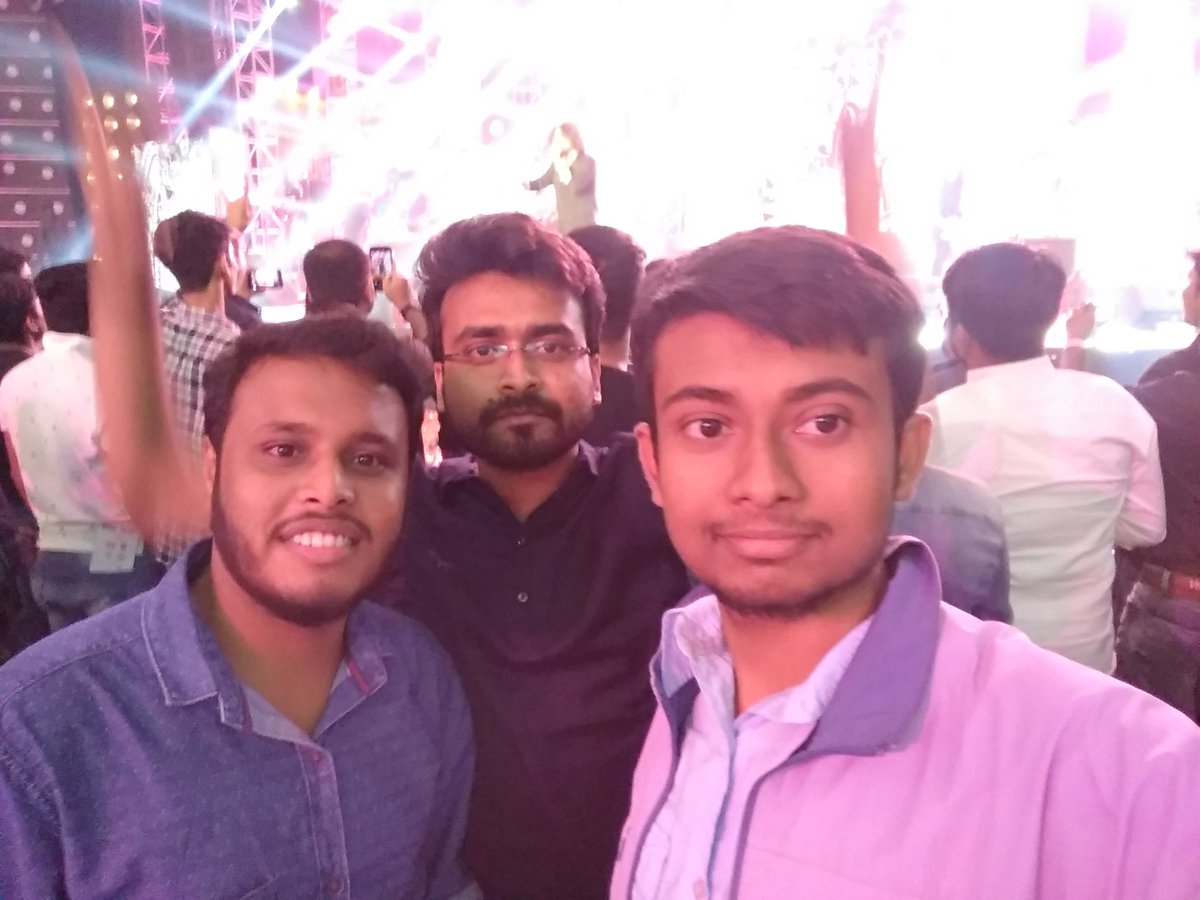 OnlySiddhartha's tweet photo. @NIVEA_INDIA #UnlockYourSparkle the light of back stage is just like the new Nivea Sparkle #UnlockPoised
Tagging @sd12dec @viratian_boy @Sanjukta_Das1 https://t.co/J93GgpMJ62