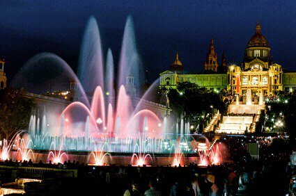 Bcn_connect's tweet photo. #werecommend to visit the Magic Fountains of Montjuïc which features an amazing show with a huge fountain that dances to lights and music! #Barcelona #Spain #Magicfountains #montjuïc #montjuic #BCN #travel https://t.co/ziMZgD92z0