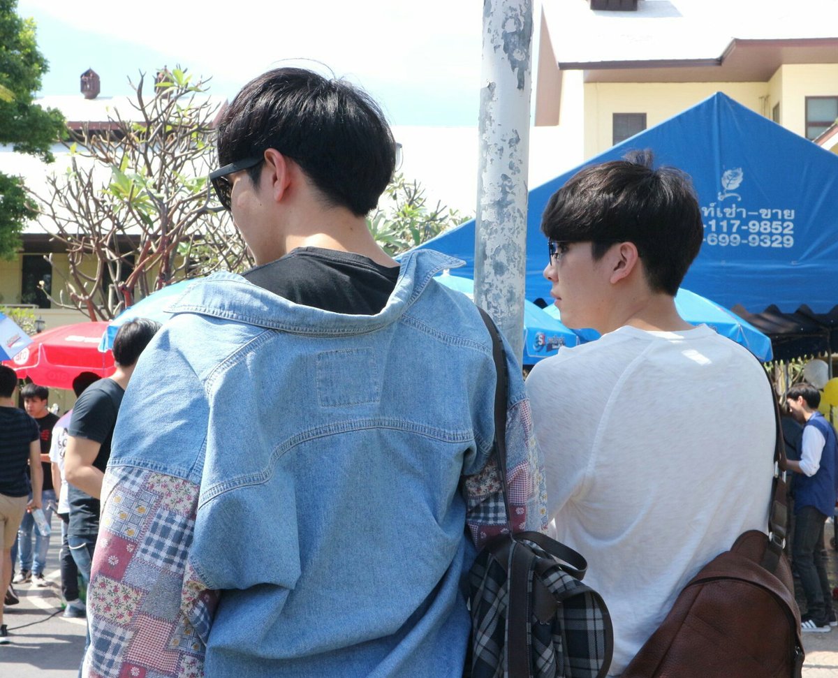 aomoaom13's tweet photo. กว่าจะรัก เท่าวันนี้ กว่าจะมีคนมาเข้าใจต้องใช้เวลา ใช่เพียงมองตากันเมื่อไร... 💞💞
#รัก 💞💞 #ภูริวัฒน์  #mphurinz #aorpitiwat 
.
.
.
.

ปล.มาเลทแต่อยากเล่นด้วย 😁😁😁 https://t.co/6At9Xot2RO