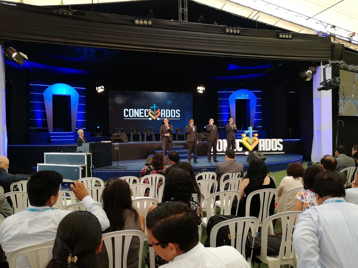 AlfredoCorreaHe's tweet photo. Apertura del 3er día de la #AsambleaUnidaUPS con alabanzas y adoración a nuestro Creador con los Arautos del Rey. #UPSur #MPCS
@TulaJavier @RonalVG7 @MarcialCarrasco @adventistasmpcs @pinedobarboza https://t.co/7wOywzRg3C