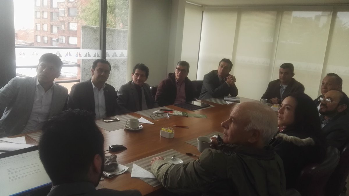 RedimecRed's tweet image. Primera reunión de @RedimecRed, hoy con David Fuentes el director de #IngenieríaMecánica de @UIS, nos invita a celebrar los 70 años de la Escuela de Ingeniería