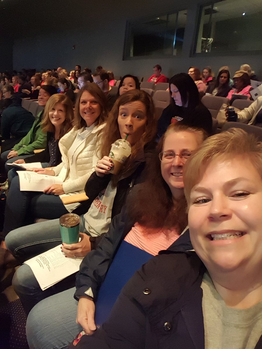 SanibelJulie's tweet photo. The staff from Heritage Hill is ready for Viking U. #vikingdiff https://t.co/RBNYvifsyT
