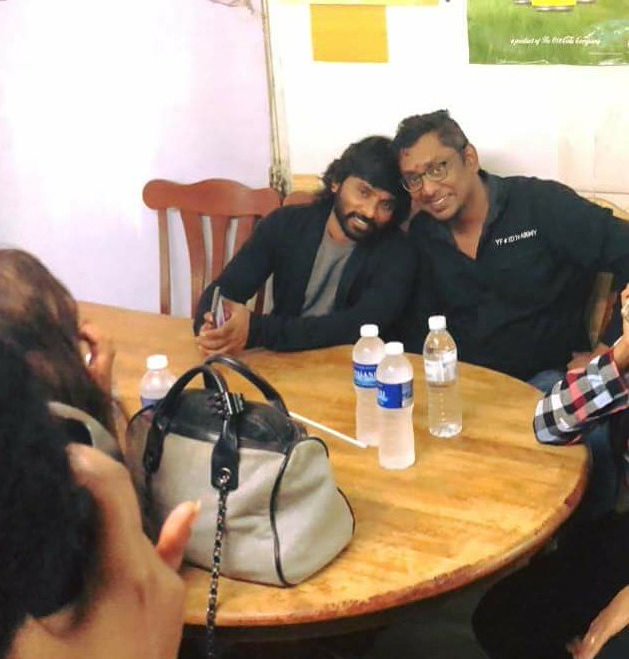 itsme_nalini's tweet photo. Namma kavinyar #Snehan sir at Seetharam Restaurant Brickfields Malaysia.... 😍😍😍
Welcome to #Malaysia Snehan sir💖💖💖
#ISAIFM
#isaifmmusicfestival
#OviyaArmy
#OviyaFamily https://t.co/lX8SSFwrAv