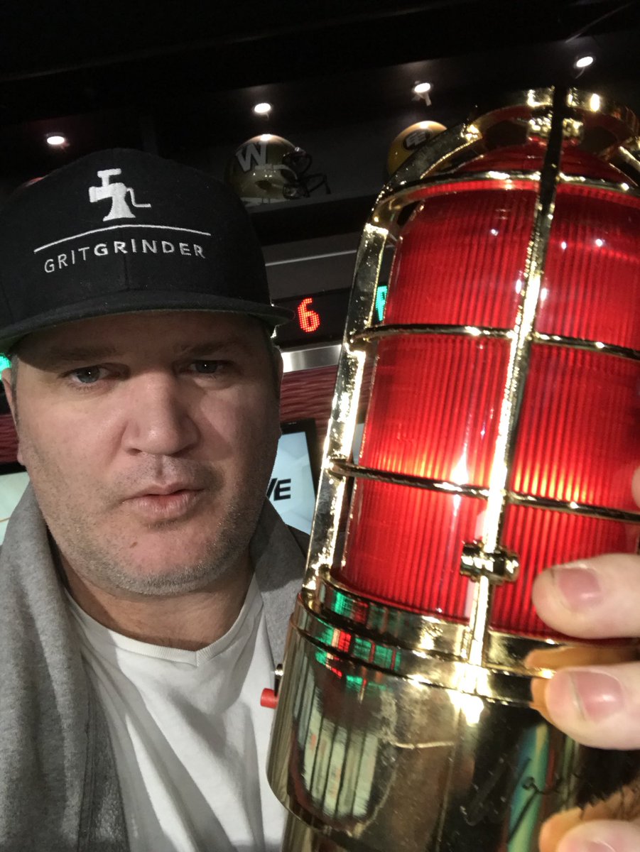 GOALLLLLLLL for the good guys! Way better than your standard alarm clock.  budweiser.ca #partner #LetItShine 19+