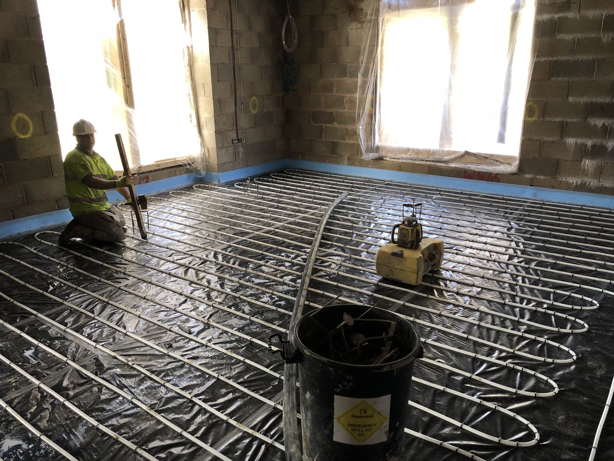 Artezgroup's tweet photo. It’s a busy day at #berkeleyhouse #chapellane #wilmslow for @Eventusgroup with @maisonIOM last section of roof; final stone mullion; screed going down &amp; smashing through the M&amp;E. #cantwaittogetthatscaffolddown https://t.co/tUfqPMTxVv