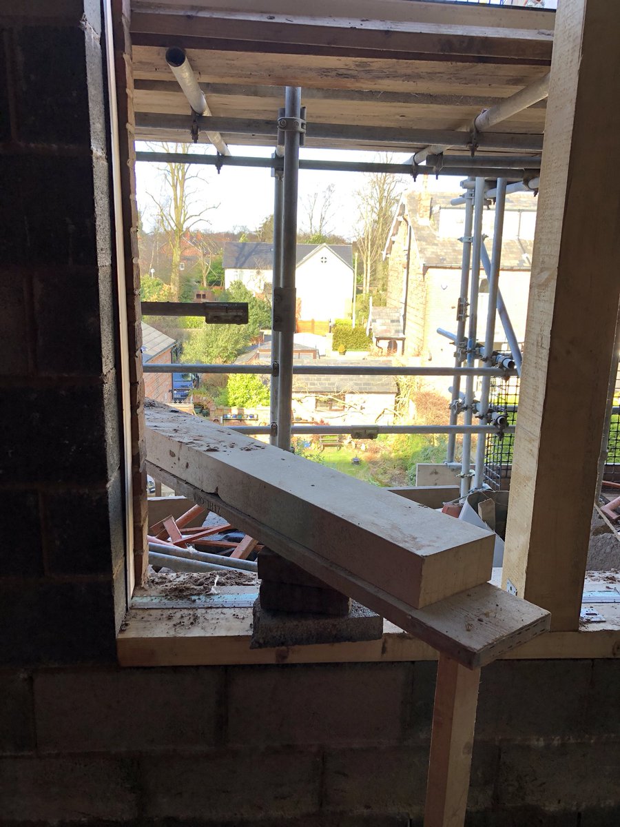 Artezgroup's tweet photo. It’s a busy day at #berkeleyhouse #chapellane #wilmslow for @Eventusgroup with @maisonIOM last section of roof; final stone mullion; screed going down &amp; smashing through the M&amp;E. #cantwaittogetthatscaffolddown https://t.co/tUfqPMTxVv