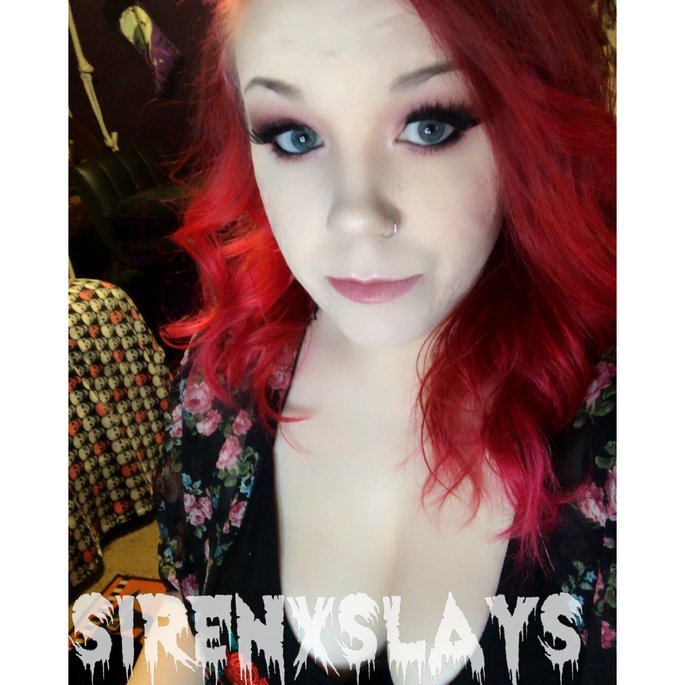 ThursdayAddams1's tweet image. Valentines glam