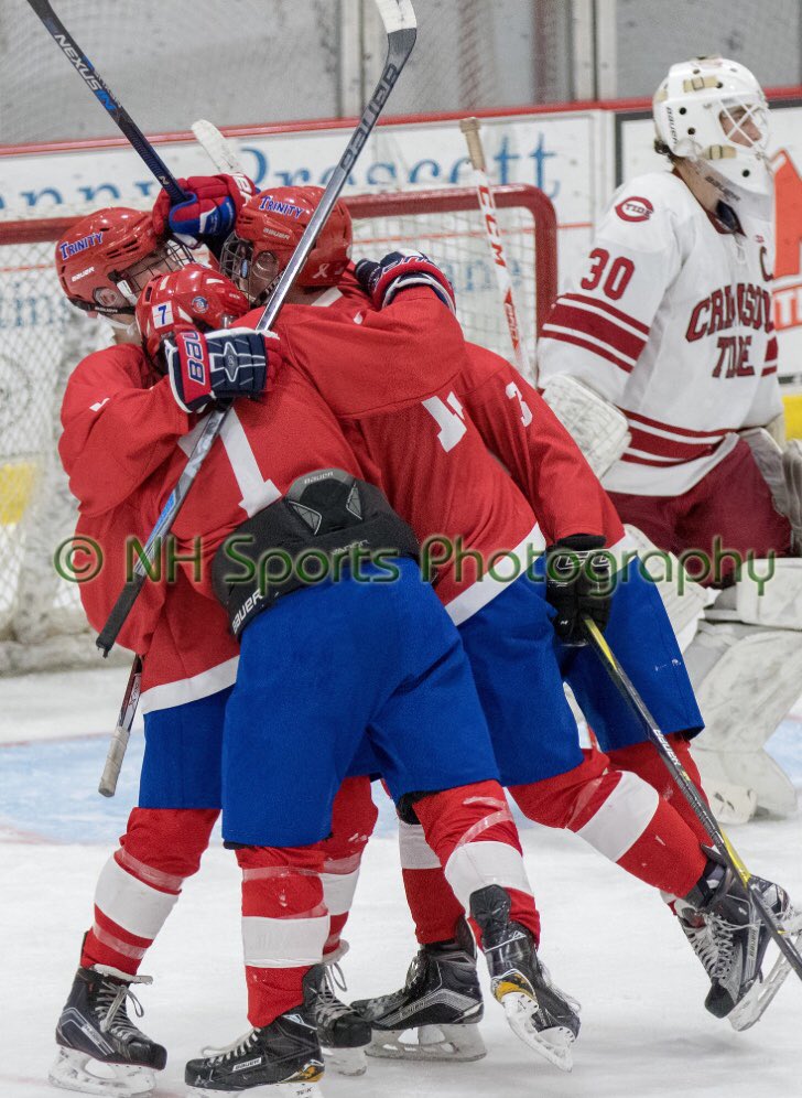 With a record of 9-6, Pioneers are guaranteed a spot in the 2017/18 D1 playoffs!