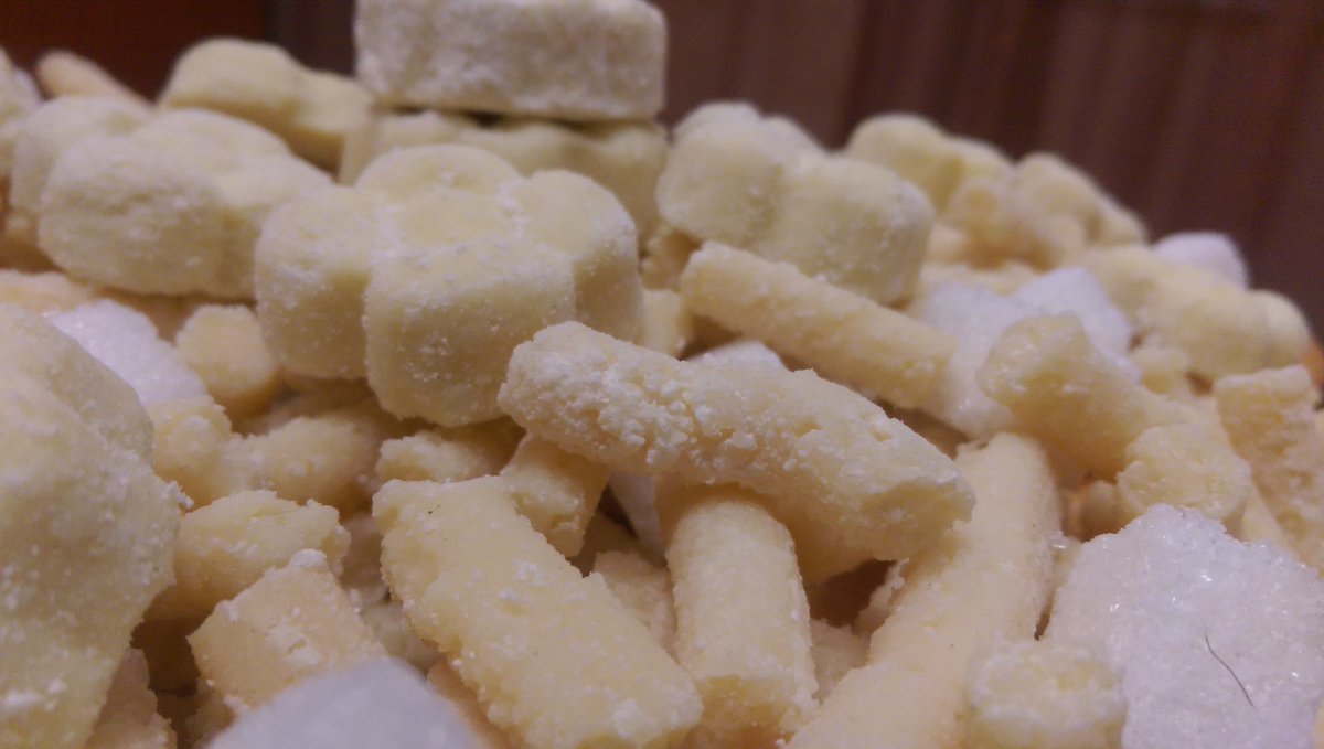 Сар шинэдээ сайхан шинэлээрэй!