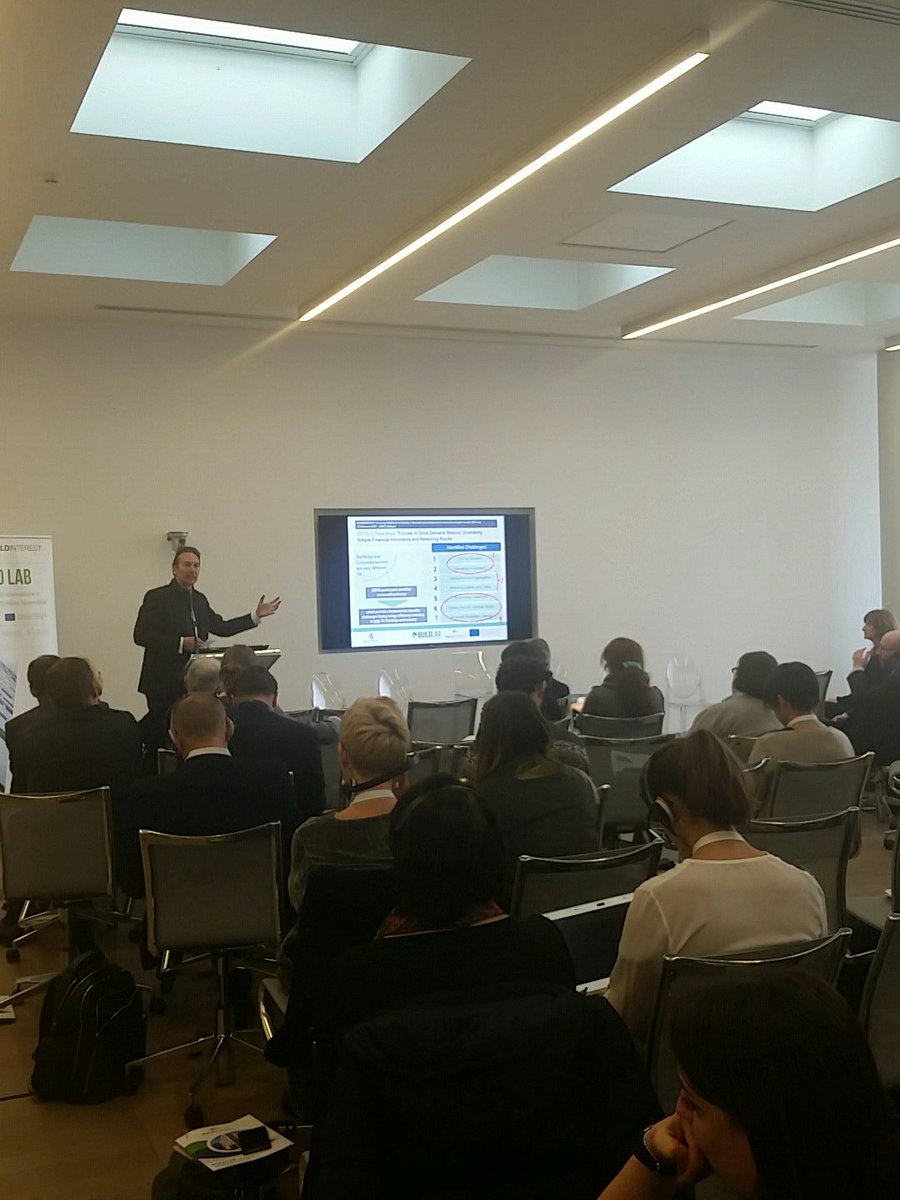 ClimateKICItaly's tweet photo. #Buildinterest #Buildlab #Bologna @Aster_ER Peter Sweatman CE @ClimateSt says that the future role of financing platforms is to tailor products to reduce uncertainty. https://t.co/5gwmRxAMoW