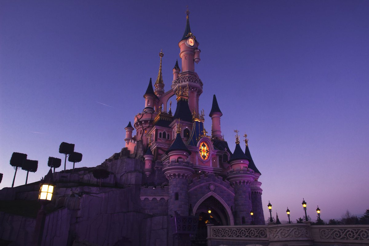 larose_desvents's tweet photo. Fan de l'univers Disney? Envie de vous immerger, le temps d'un article, dans le monde merveilleux des contes de fées? Allez venez, je vous y emmène! ;)
https://t.co/jOLagLyL0g https://t.co/nHr1qVK6RN