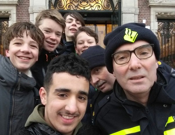 hyperion's tweet image. Het jaarlijkse project #Indemiks vond voor de vijfde keer plaats. Wij organiseerden samen met het @ComeniusGespot voor alle derde klassen een intensief programma waarbij diversiteit centraal stond. Check:
hyperionlyceum.nl/nieuws/2017-20…