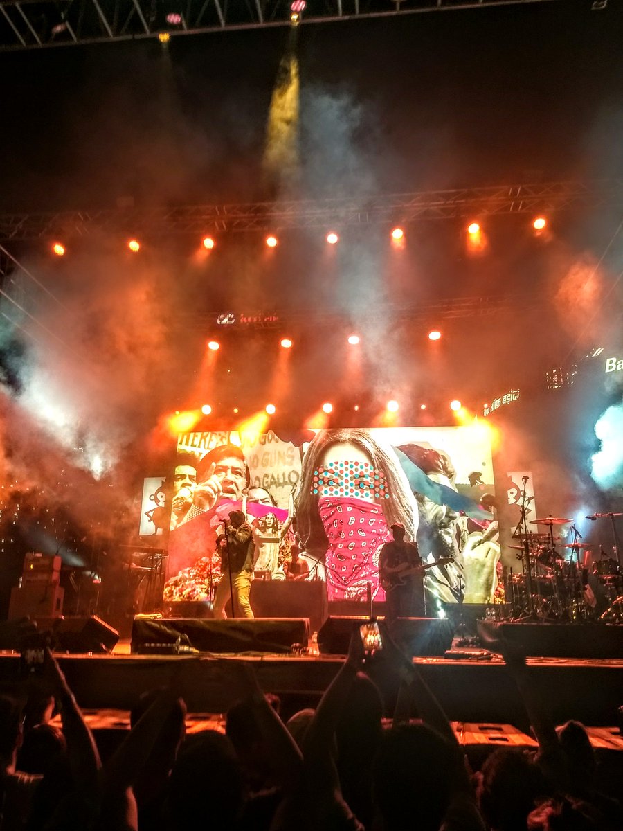 JioWorldGarden's tweet image. #Backdoors2018Mumbai was an incredible experience! We saw some amazing artists setting the vibe for the crowd and making memories for us all at the #ConcertWithACause! #BackdoorsByTHT @backdoorsbytht #BackDoors2018 @AIIndia @AndersonPaak @freenationalsXX @wolfalicemusic @gwatsky