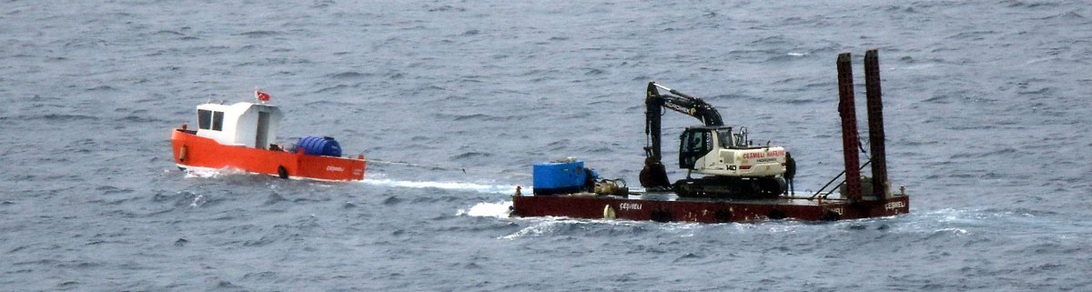 eha_news's tweet photo. Photos showing the transportation process of the excavator to Turkey's #Cavus Island. https://t.co/p2BbImrYY6