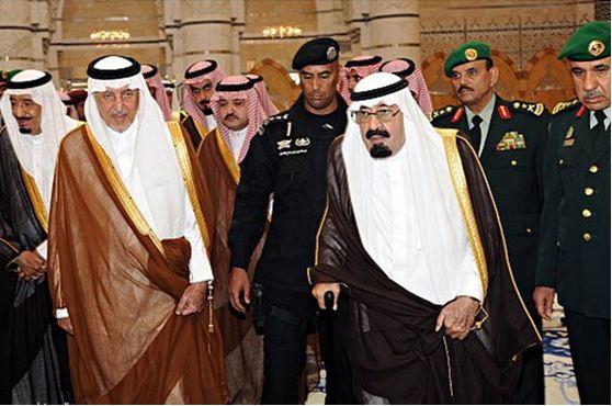 Akhbarak ٹوئٹر پر عبدالعزيز بن بداح الفغم المطيري هو قائد كتيبة الحماية والتعزيز