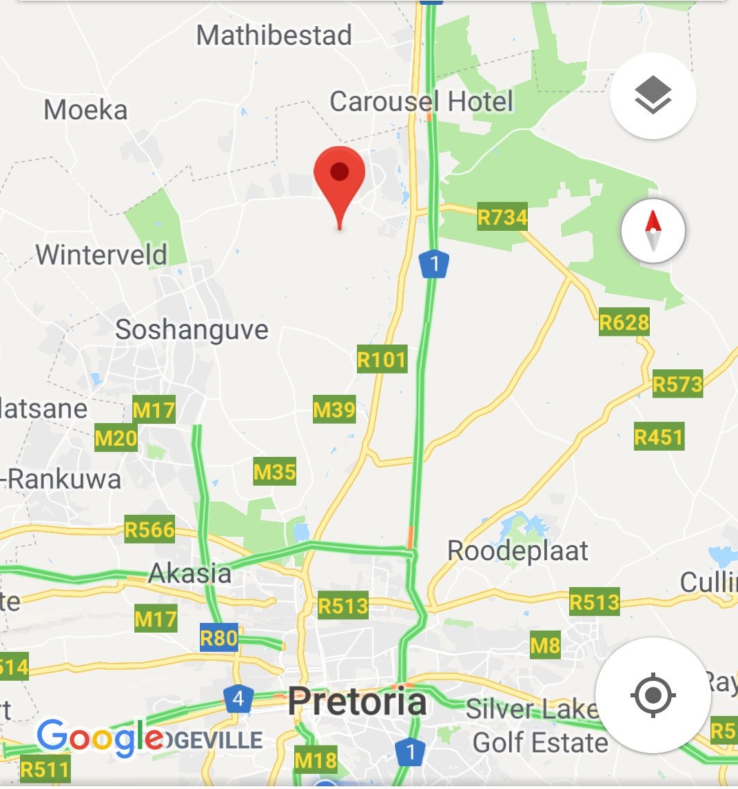 Marius4060's tweet photo. FARM MURDER:#6 A farm worker named Percy was found  murdered; hands and feet tied and it seems he was hit first with a panga and then with a large rock on the https://t.co/tgGO4xNhnz, fridges and other households were stolen.The SA Police is at the scene north of Pretoria. https://t.co/oGZaDscOr1