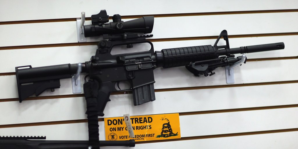 19-year-old Florida shooting suspect Nikolas Cruz bought his AR-15 legally read.bi/2EtFAbX