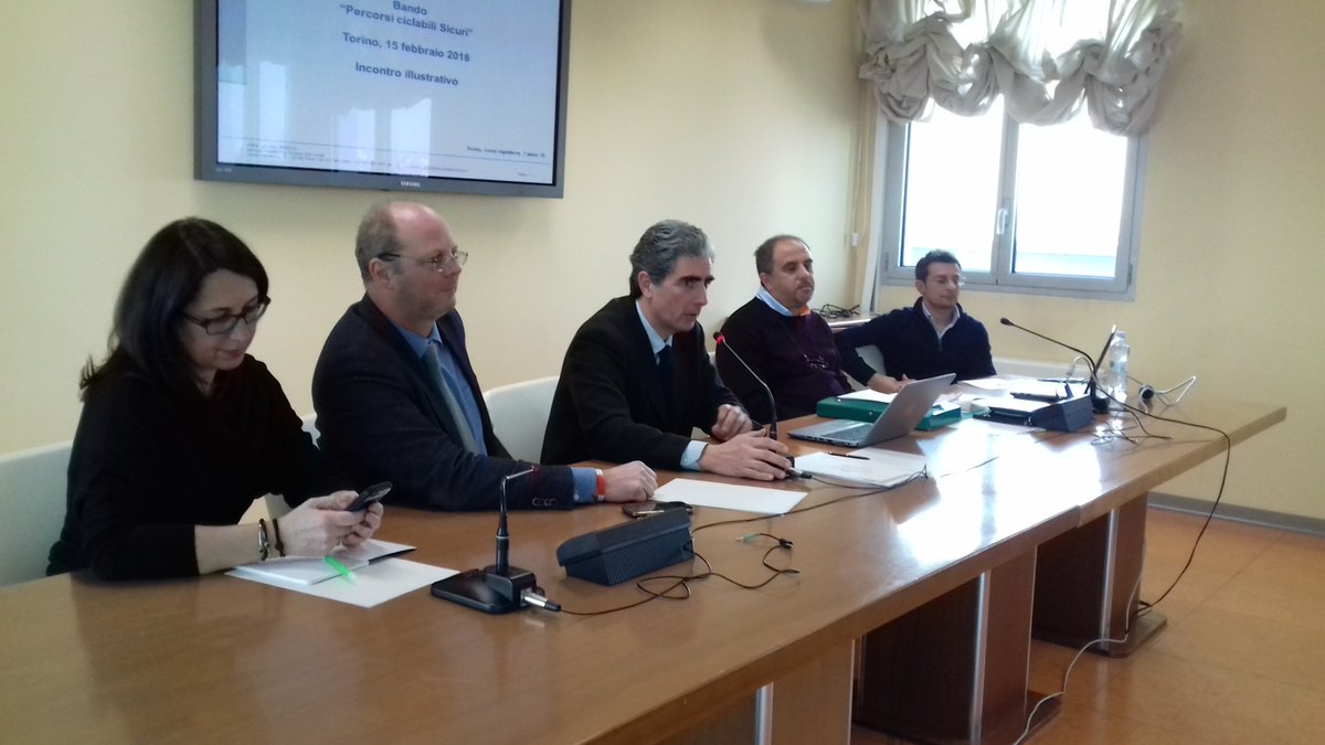 CittaMetroTO's tweet photo. Scade il #23marzo il #bando di @regionepiemonte x finanziare con 10 milioni di euro  interventi di #percorsiciclabili intercomunali e sicuri Presentato ai #Comuni oggi da @CittaMetroTO che si propone come coordinatore @MarcoMaroccoM5S @AnnaMerlin https://t.co/5dOY2qbT9y