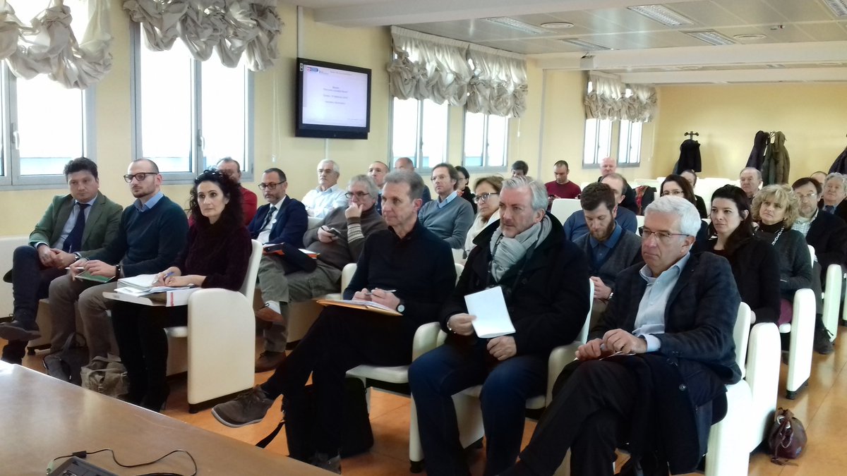 CittaMetroTO's tweet photo. Scade il #23marzo il #bando di @regionepiemonte x finanziare con 10 milioni di euro  interventi di #percorsiciclabili intercomunali e sicuri Presentato ai #Comuni oggi da @CittaMetroTO che si propone come coordinatore @MarcoMaroccoM5S @AnnaMerlin https://t.co/5dOY2qbT9y