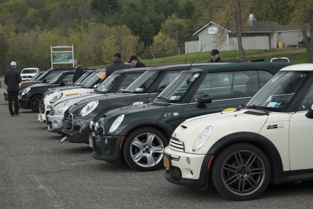 MINIofDutchess's tweet image. Pick your poison. #PrestigeMINIDutchess #DrivePrestige #MINI