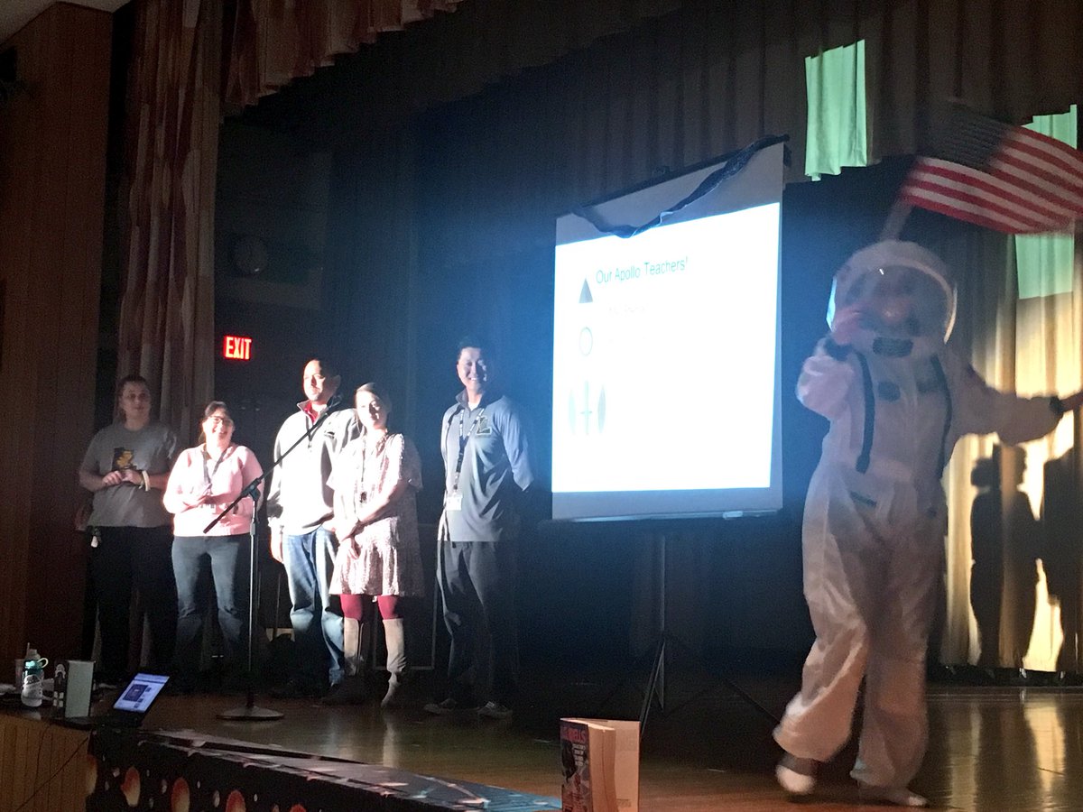 Lincoln_SCSD's tweet photo. Thank you to everyone who attended our #lincolnmissionpl launch yesterday!! We cannot wait to see Personalized Learning rollout in the classrooms  #letsrockit #lincolnpl #scsdpl @SyracuseSchools @EdElements @mhuneck @danacbritt https://t.co/9377umICIS