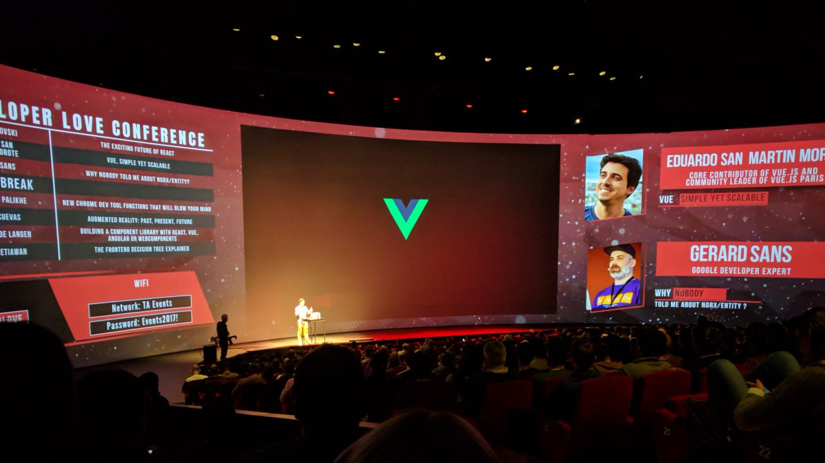 AhoyLemon's tweet image. The stage at #FrontEndDeveloperLove is just incredible