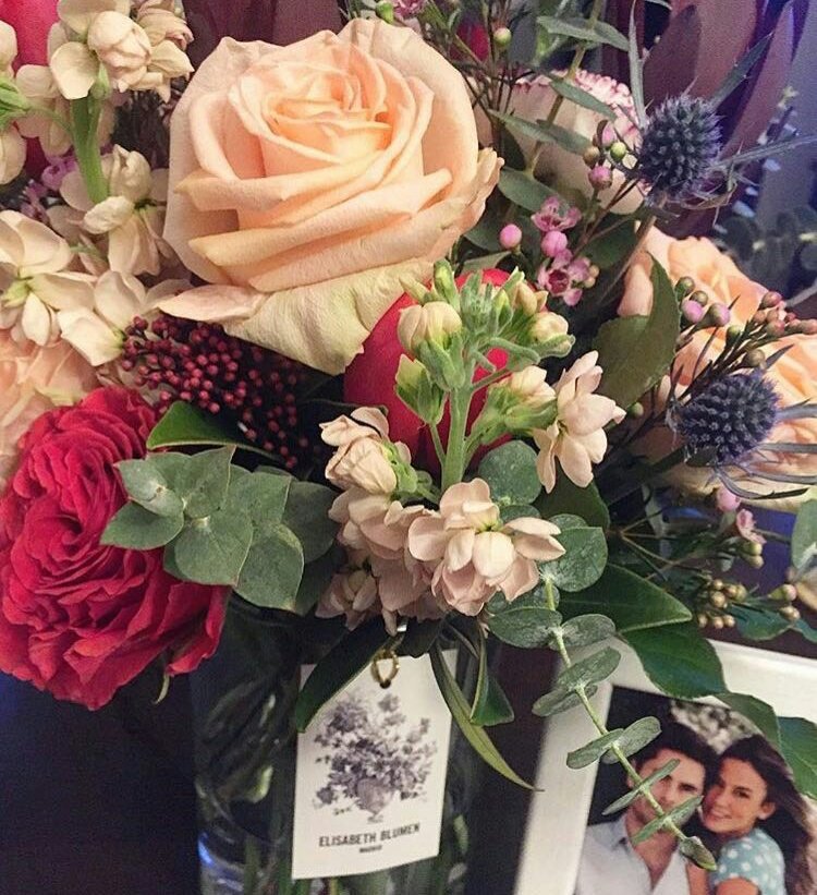 LolaAndCoMad's tweet photo. Qué tal #Sanvalentin??? Ven a @LolaAndCoMad y disfruta de nuestro menú especial! #madrid #foodie https://t.co/SQeT6ymB7i