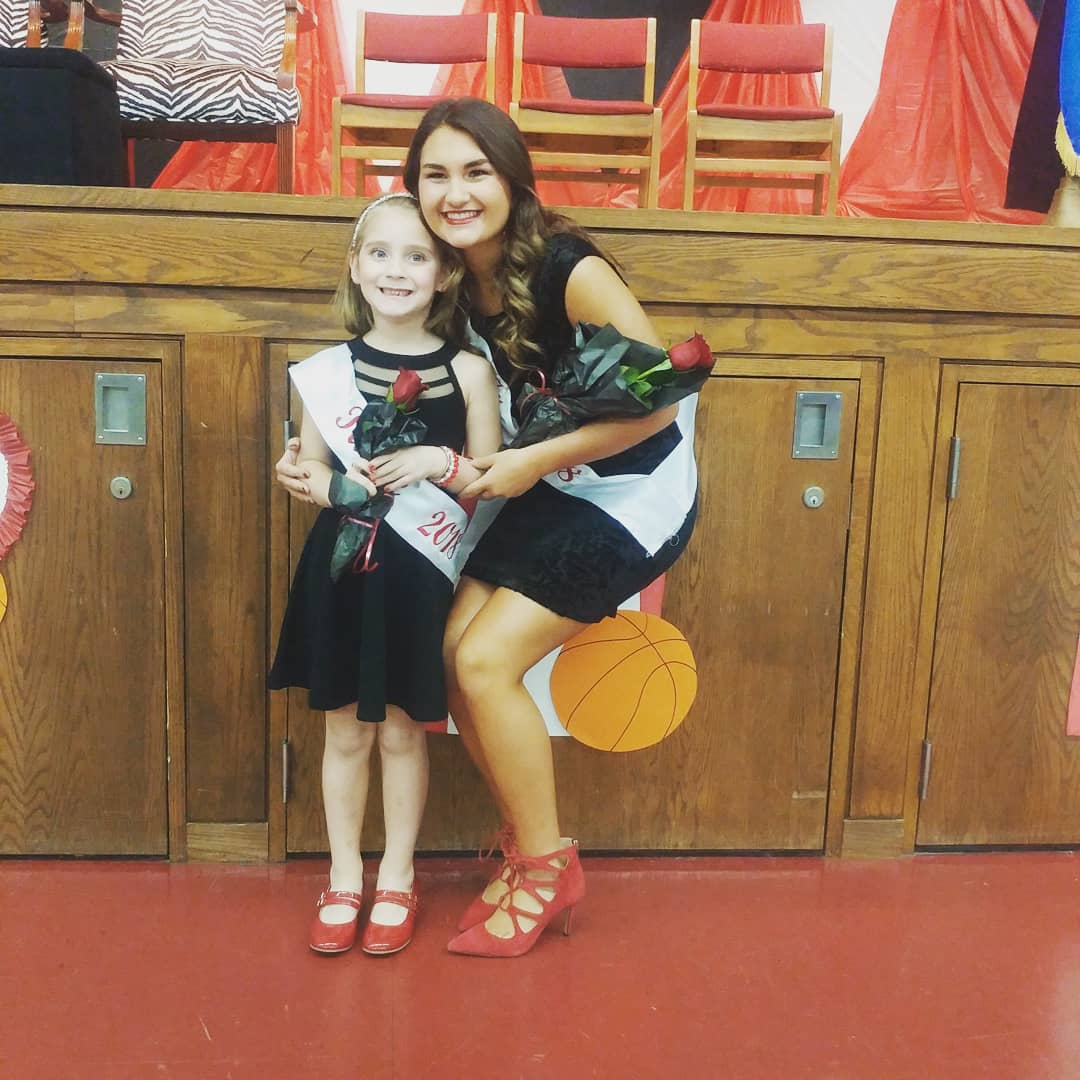 ZebraNinjas's tweet photo. Happy happy bday to our little engine that could @Abbey_Anne24 have a blessed day ABE...#sweet17 #berelentless #shewillnotfail https://t.co/YeyxVJKSqA