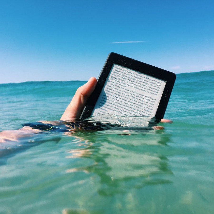 joshwilliam2011's tweet image. #DIVE
 WITH YOUR NEW WATERPROOF KINDLE 

goo.gl/9snkLi