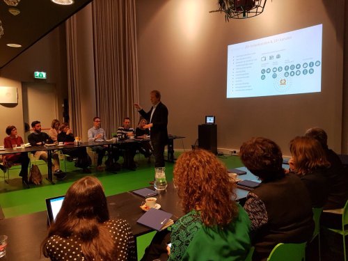 HowAboutYouNL's tweet photo. Mooie bijeenkomst met 100.000+ gemeenten in @haarlemmermeer over de vraagstukken rondom newsrooms. https://t.co/G3lF39QU5a