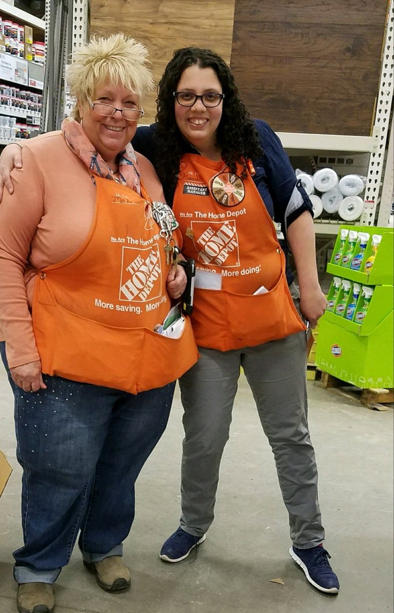 Recognizing my FES for driving the front end standards and engagement with the associates! Let's crush 2018 Mel! #letsdothis