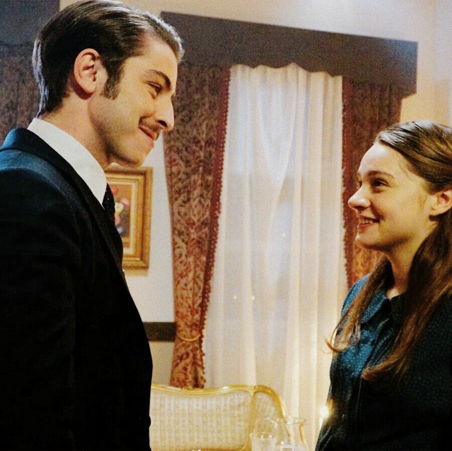 wolfthelife's tweet photo. Umudun olduğu yerde, mucizeler çiçek açar.
#HiLeon #MirayDaner #BoranKuzum #BizimMehmedimiz https://t.co/y9JqJN9TPc