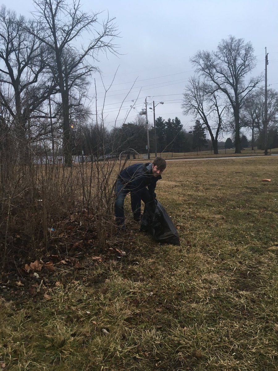 SSS_Marian's tweet photo. We had a great morning picking up trash along Cold Spring Road today! https://t.co/e0mMo5c13i