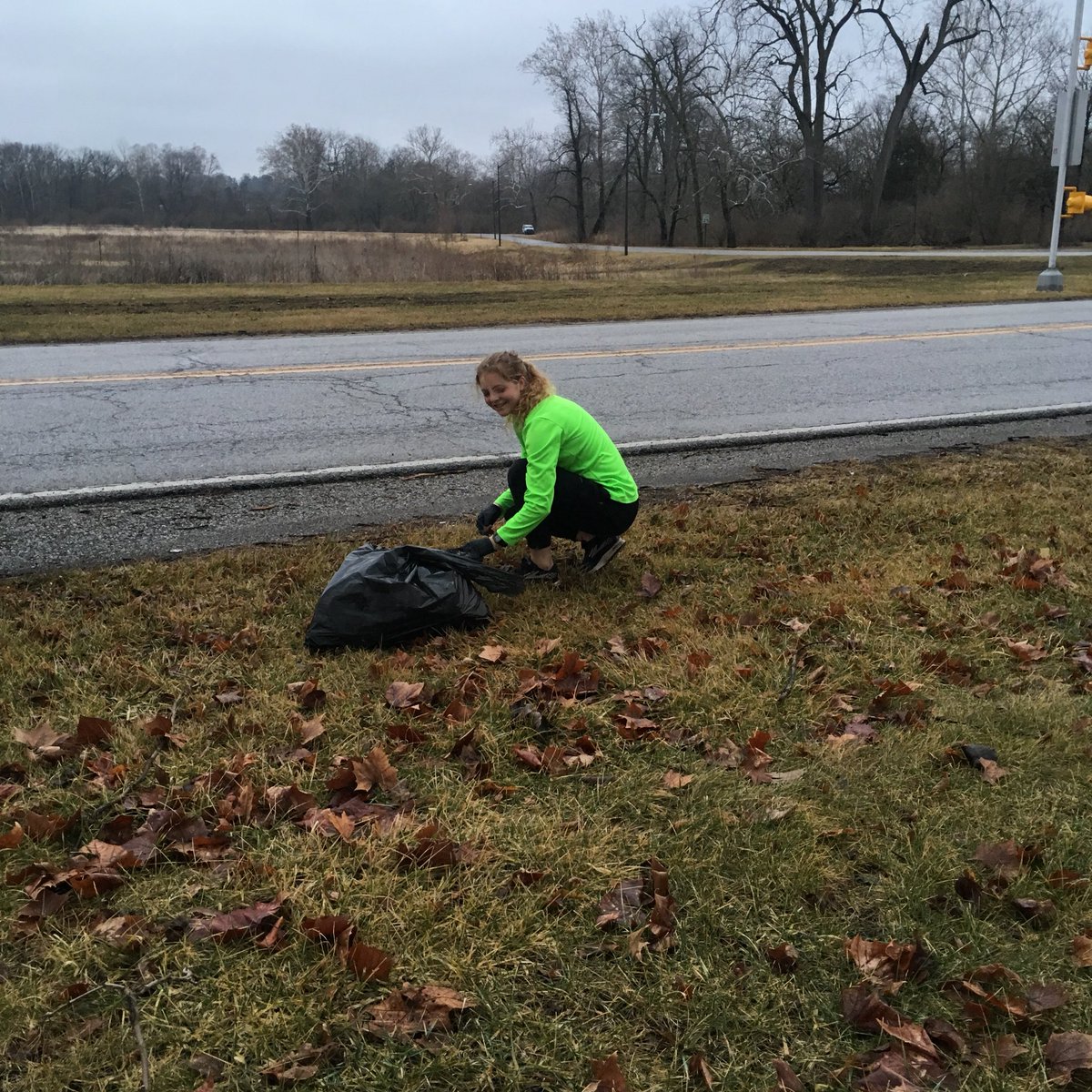 SSS_Marian's tweet photo. We had a great morning picking up trash along Cold Spring Road today! https://t.co/e0mMo5c13i