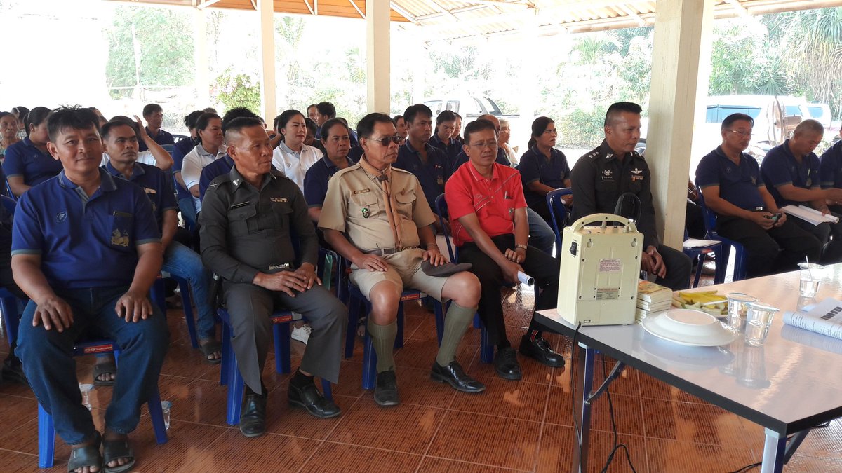 ประชุมสัญจรตำบลครบุรี
พ.ต.ท.ภราดร สมควร สว.สภ.ดอนแสนสุข ประชุมร่วมกับหัวหน้าส่วนราชการ กำนัน ผู้ใหญ่บ้าน ณ ศาลาประชาคมบ้านหนองปรือ ม.11 ต.ครบุรี อ.ครบุรี จ.นครราชสีมา