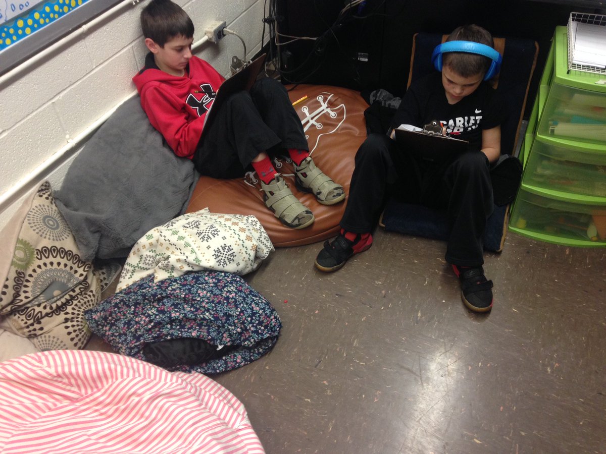 Mrsablund's tweet photo. Why is it that educators have made #testing something Ss dread? Not in room 205! Let's celebrate our Ss learning, every step! #flexibleseating #addingandsubtractingfractions @zearned #stoplightreflection @CloughPikeElem @WestCler @mathbarb #mtbos @ohioctm #standardsbasedlearning https://t.co/oAKPl843vl