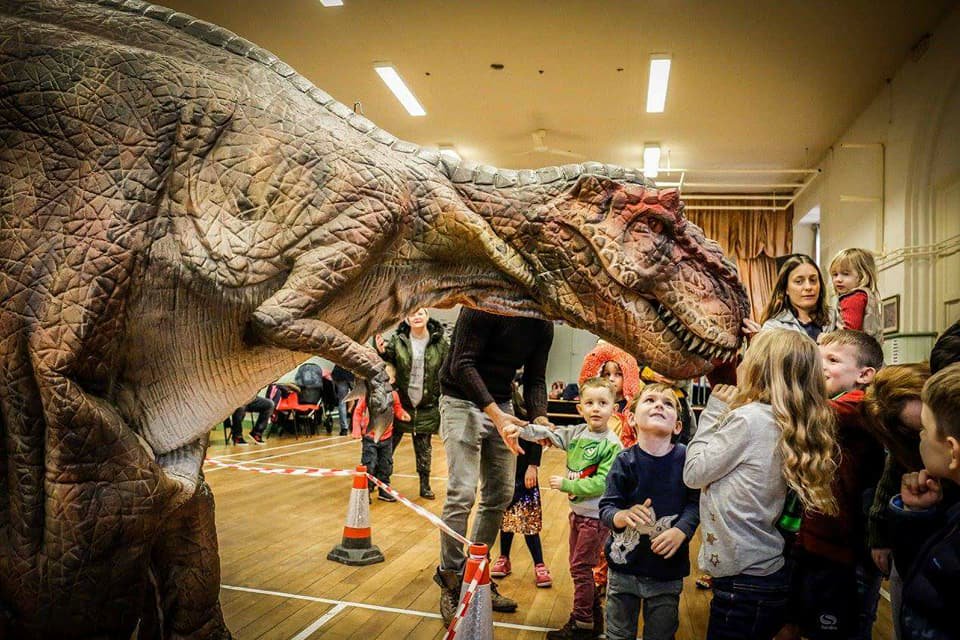 Inflatable Ape is a great way to entertain the kids this weekend at Wakefield Football Centre. Sessions are over two day 17th &amp; 18th Feb. Each session lasts 2 hours. And meet a real T-Rex dinosaur. Tango roars blinks and walks, grab a selfie!!!
Book here: inflatableape.com/checkout/1